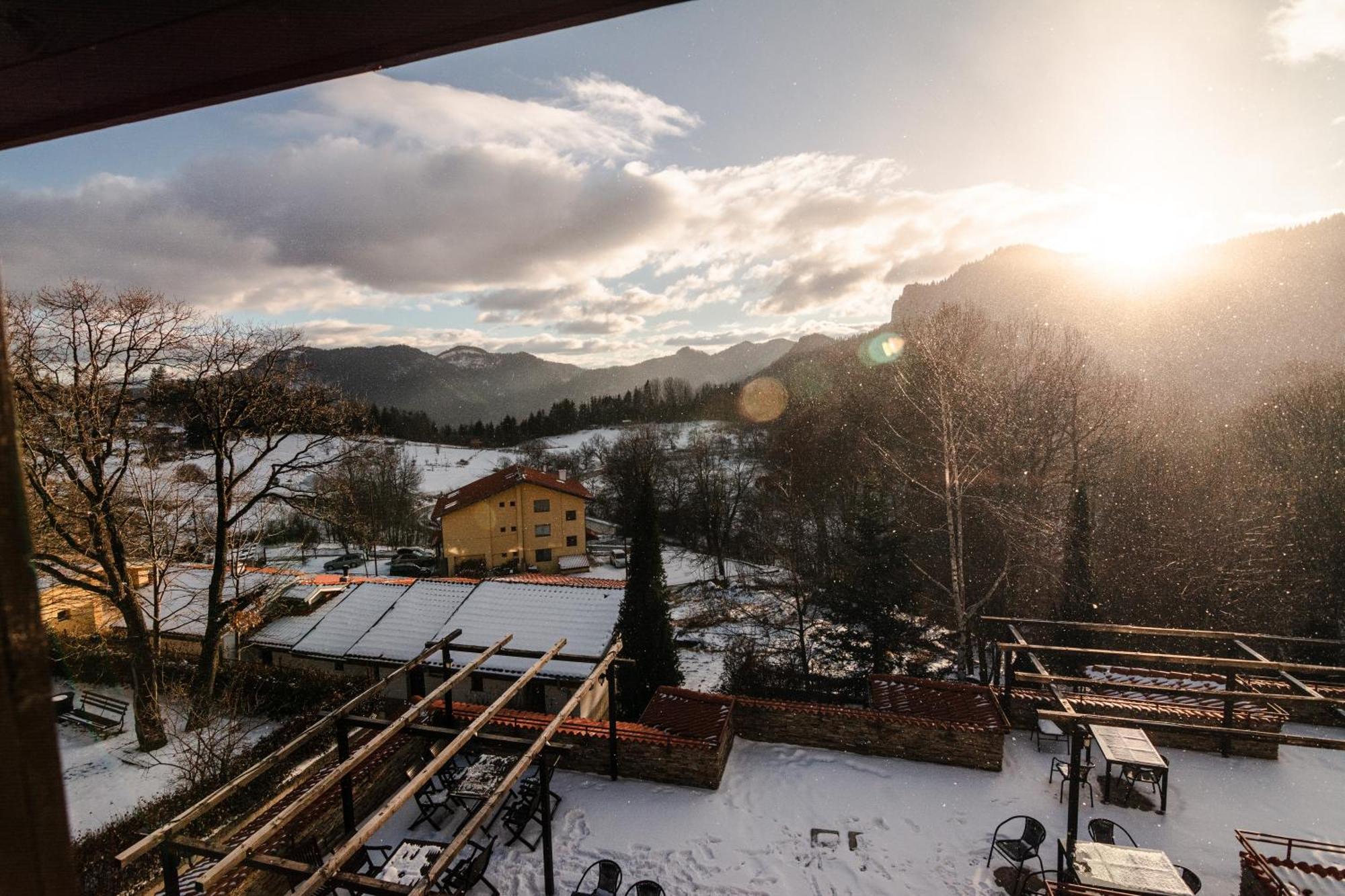 Hotel Smilen Smolyan Ngoại thất bức ảnh